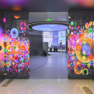 holographic led display for window